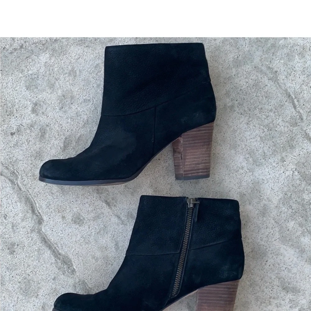 Cole Haan Women's Cassidy Black Nubuck Nike Air Ankle Heel Boot Size 8
